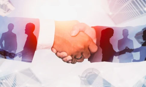 Atención al Cliente con IA: Disponible 24/7, Eficiente y Cercana